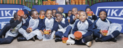 Beispiel für globale Nachhaltigkeit: Ein Schulgarten bereichert den Speiseplan der Kinder.